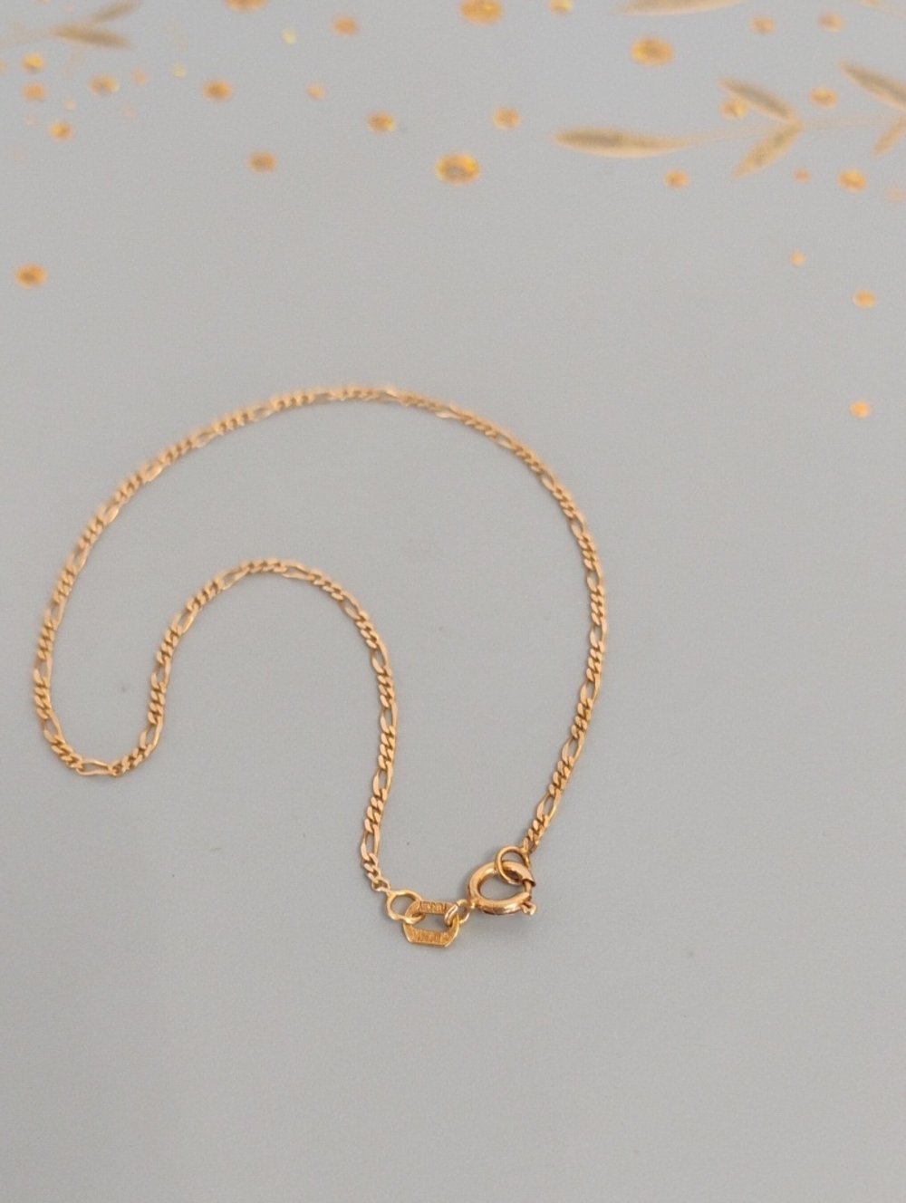 Figaro Chain 14 K Gold Bracelet - Picture 3 of 9